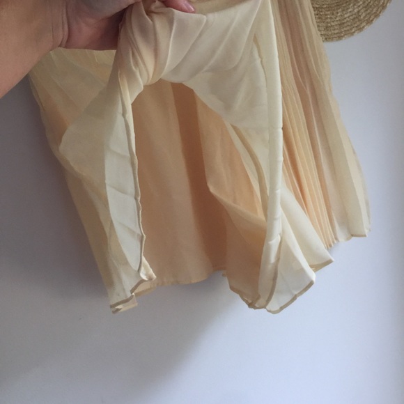 Bcbgeneration yellow blousy shorts - Picture 4 of 4